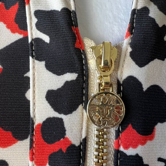 Anne Klein Size M Animal Print Top - Cream, Black, Office Ready! - Picture 3 of 12